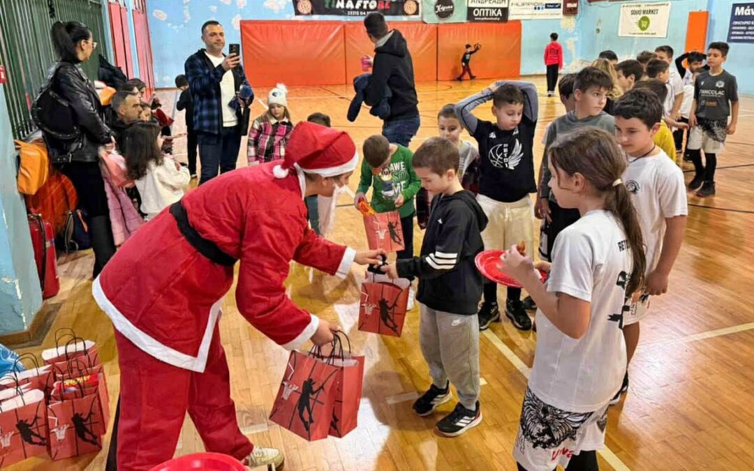 Ο Άη Βασίλης πέρασε από τις προπονήσεις μας! (photo+vid)